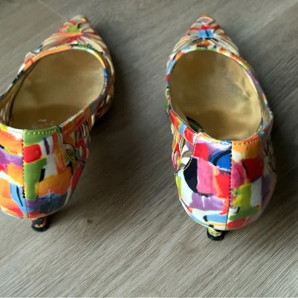 J. Renee Women's Winset Rainbow Floral Kitten Heels - SIZE 6.5 - Picture 13 of 16